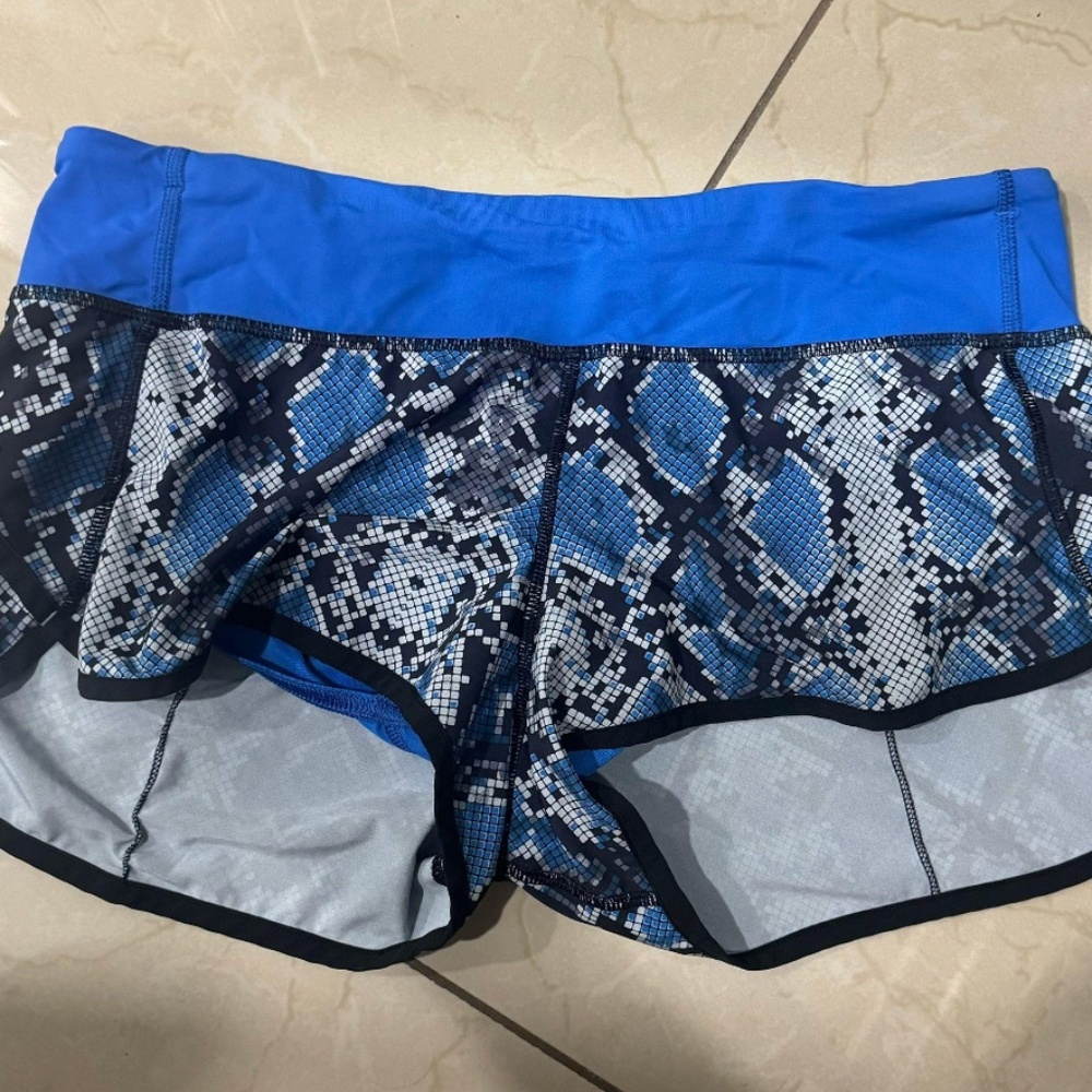 Lululemon Speed Ups 2.5 Shorts